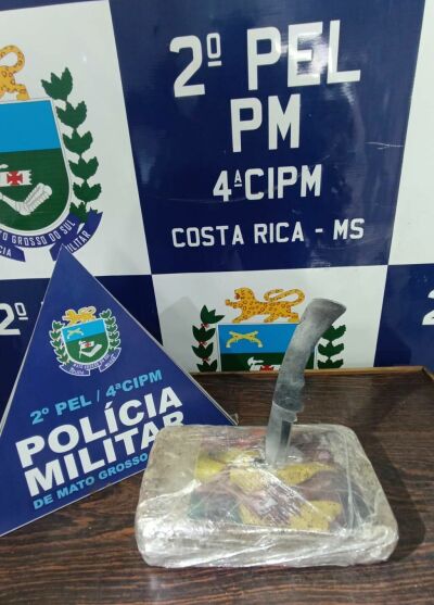 Imagem da notícia Quatro são presos em Costa Rica: PM detém reincidente procurado e desarticula entrega de 1,1 kg de crack